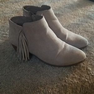Tan ankle boots booties fringe 6